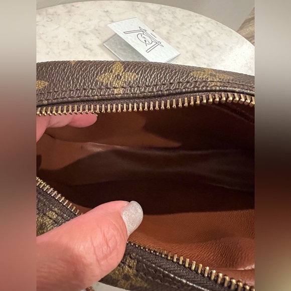 LOUIS VUITTON Vintage Jeune Fille MM crossbody Made in France l April 1992. - Picture 11 of 16